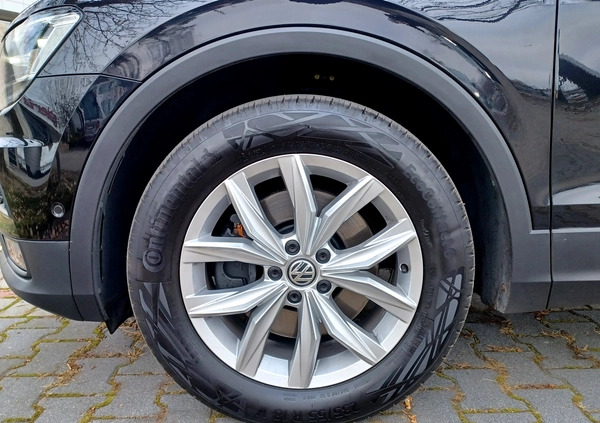 Volkswagen Tiguan cena 97900 przebieg: 153000, rok produkcji 2019 z Gołańcz małe 742